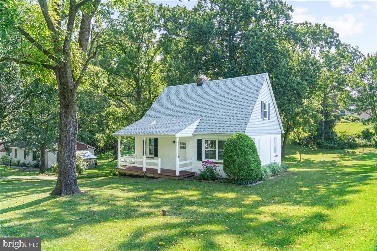 134 Lake Road Phoenixville, PA 19460 - Photo 3 of 44 Gallery Image 3