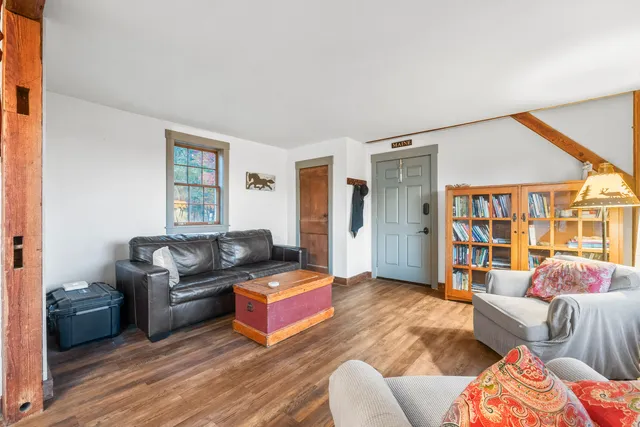 $1,335,000 | 1588 Pond Road, Mount Vernon, ME 04352