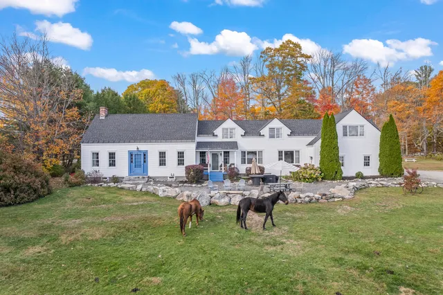 $1,335,000 | 1588 Pond Road, Mount Vernon, ME 04352