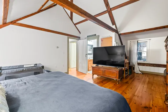 $1,335,000 | 1588 Pond Road, Mount Vernon, ME 04352