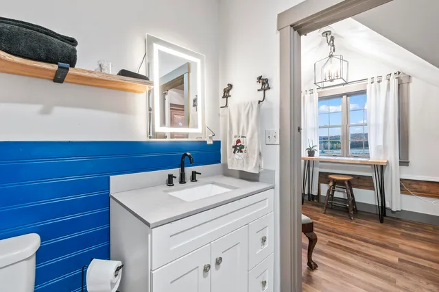 $1,335,000 | 1588 Pond Road, Mount Vernon, ME 04352