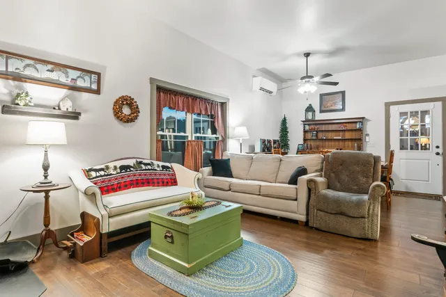 $1,335,000 | 1588 Pond Road, Mount Vernon, ME 04352