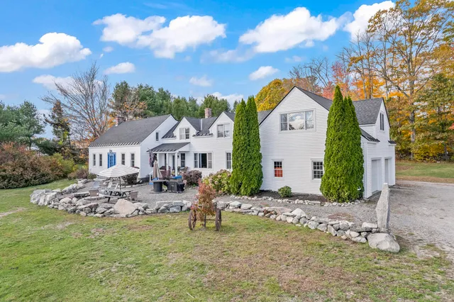 $1,335,000 | 1588 Pond Road, Mount Vernon, ME 04352