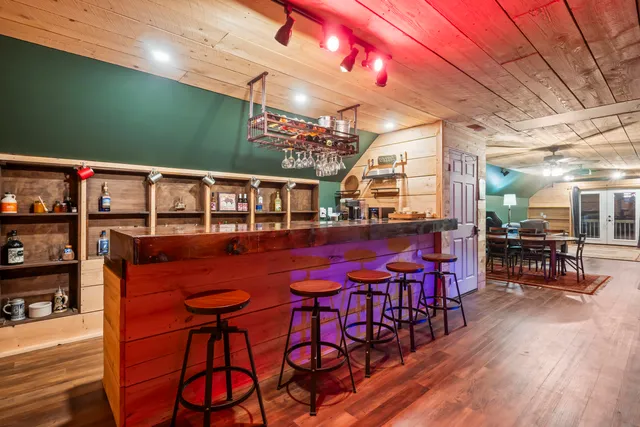 $1,335,000 | 1588 Pond Road, Mount Vernon, ME 04352