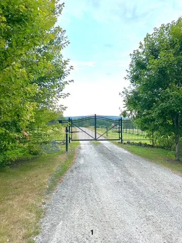 $1,335,000 | 1588 Pond Road, Mount Vernon, ME 04352