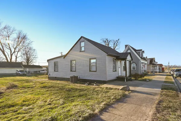 $181,500 | 517 Arch Street, Lawrenceburg, IN 47025
