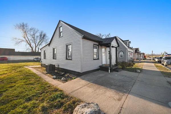 $181,500 | 517 Arch Street, Lawrenceburg, IN 47025