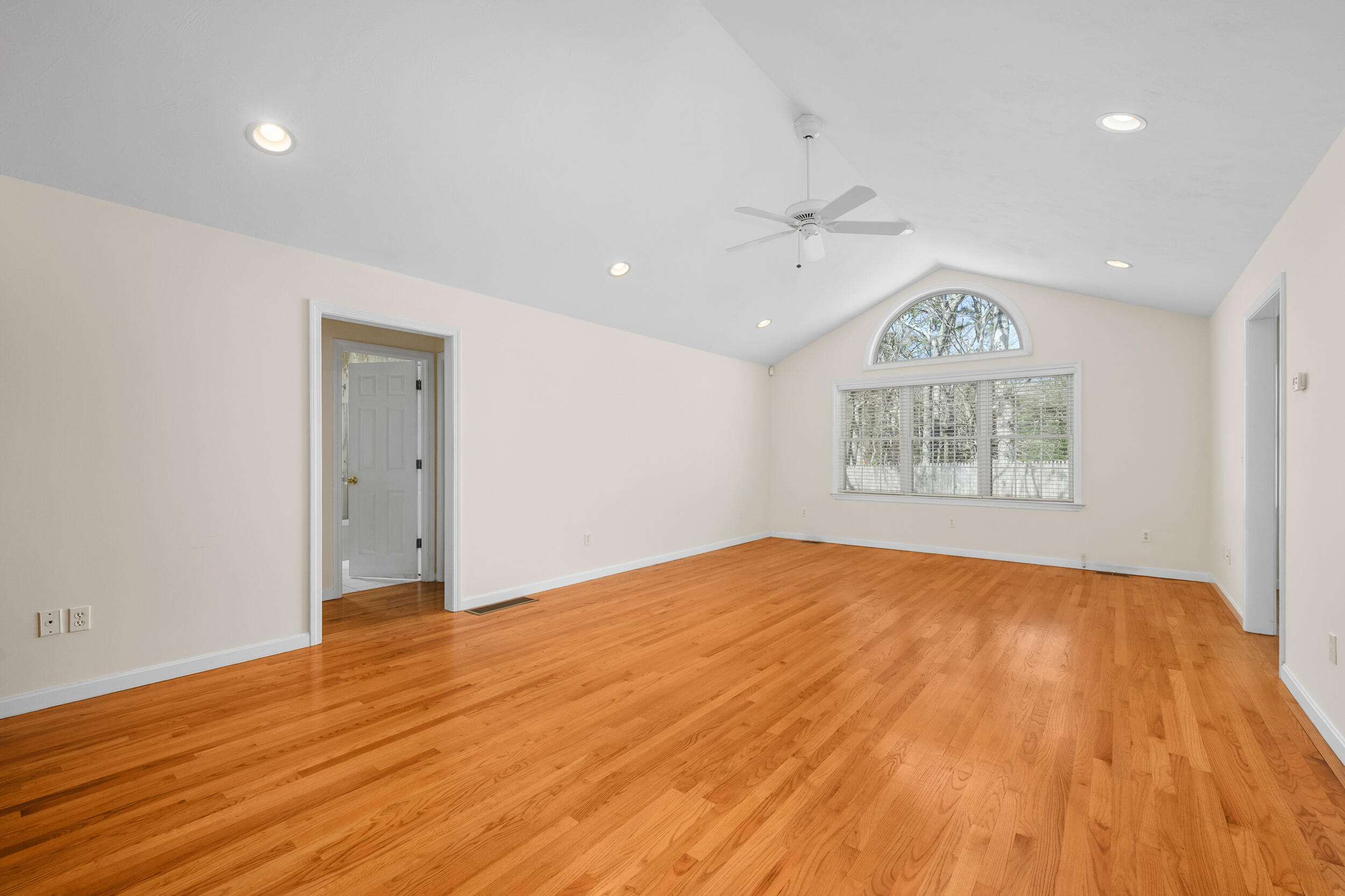 8 Marlboro Road Brewster, MA 02631 - Photo 4 of 36 Living area