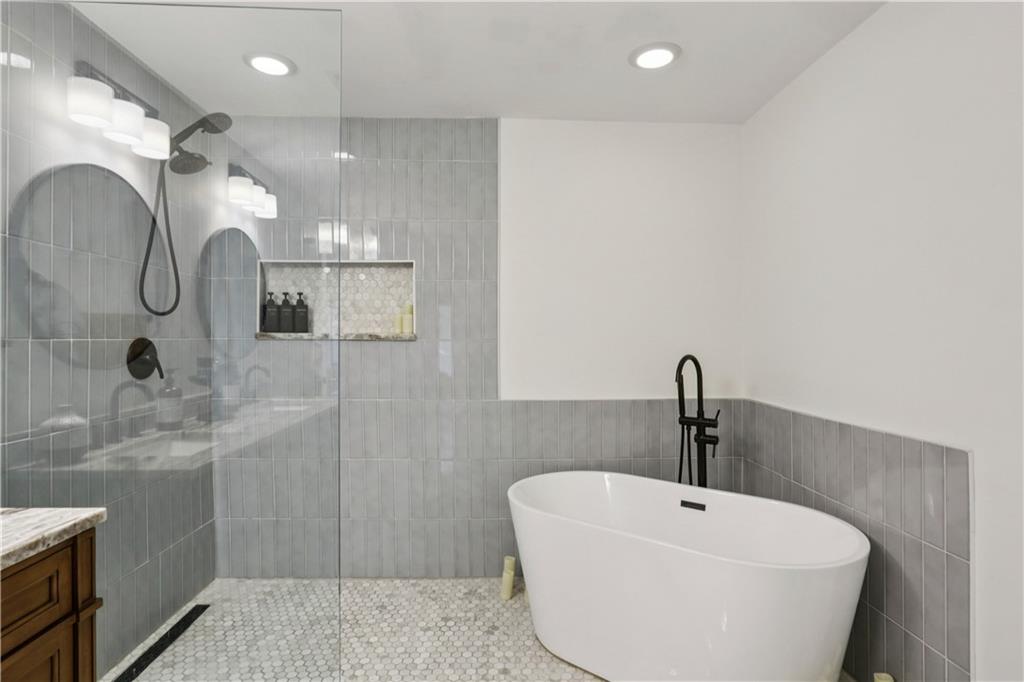 3275 Lenox Road Northeast, Unit 208 Atlanta, GA 30324 - Photo 26 of 31