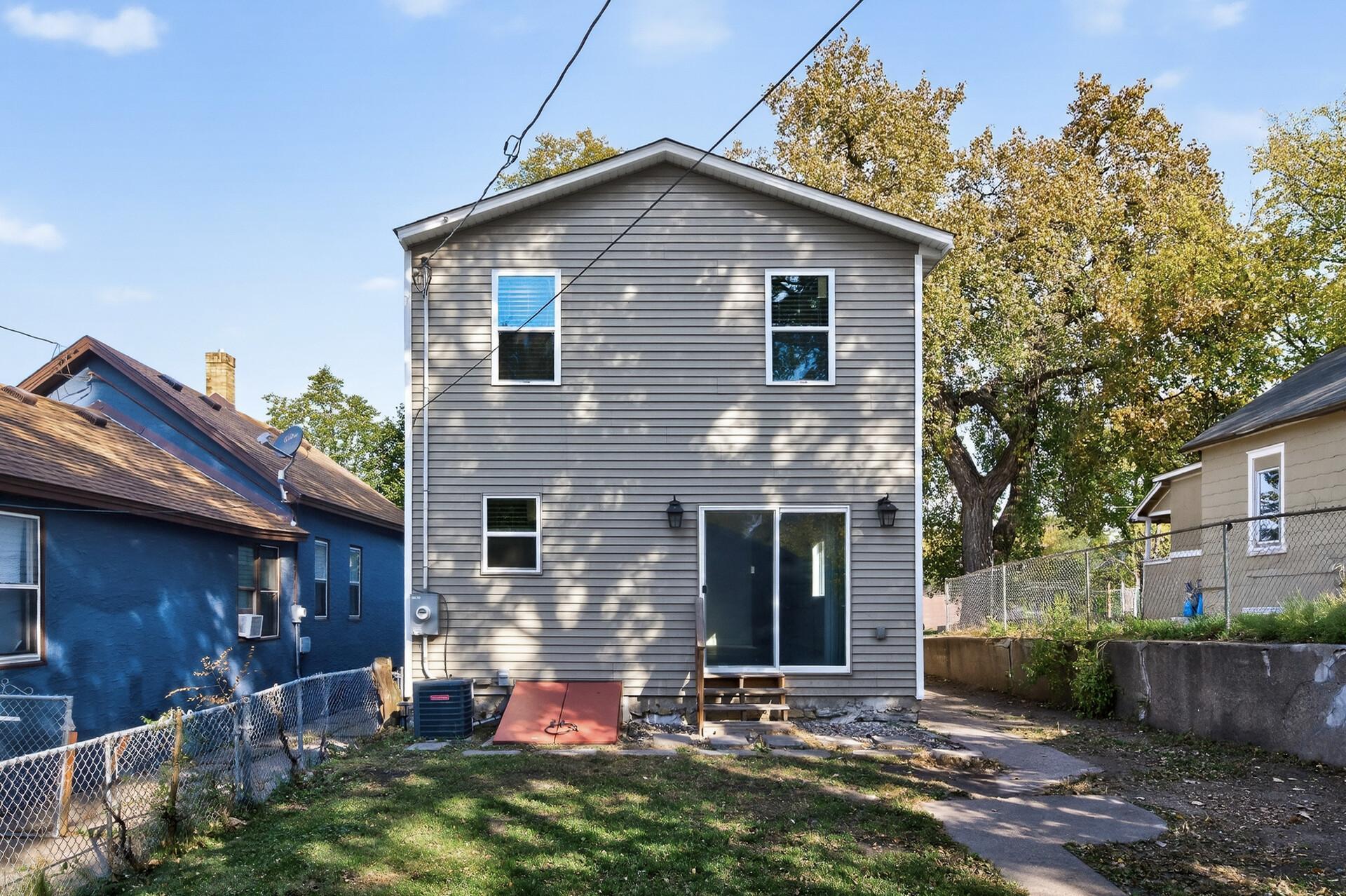 622 Bush Avenue St. Paul, MN 55130 - Photo 22 of 31