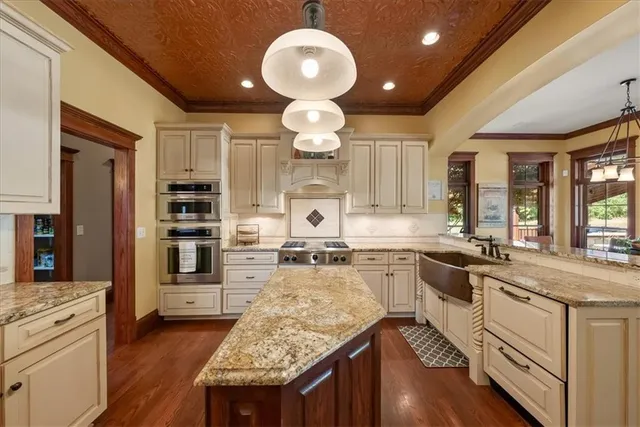 $1,500,000 | 2102 Highway 36, Wathena, KS 66090