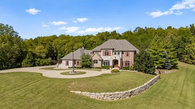 $1,500,000 | 2102 Highway 36, Wathena, KS 66090