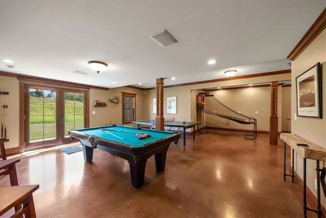 $1,500,000 | 2102 Highway 36, Wathena, KS 66090