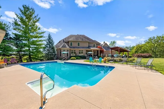 $1,500,000 | 2102 Highway 36, Wathena, KS 66090