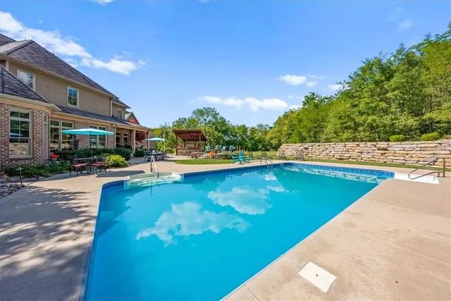 $1,500,000 | 2102 Highway 36, Wathena, KS 66090