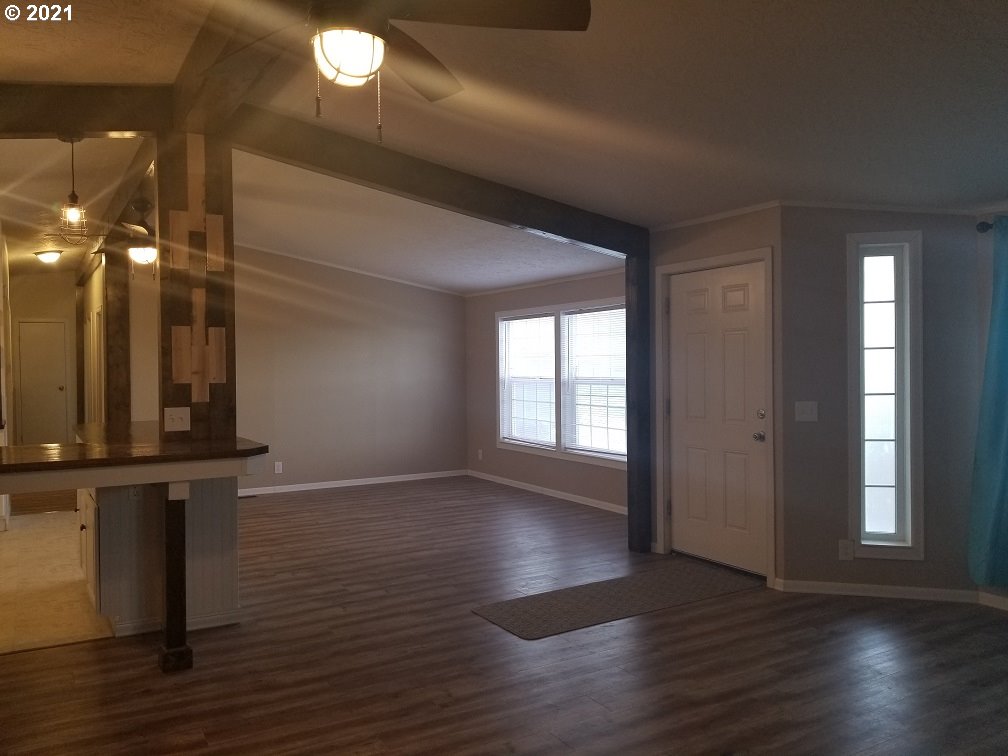 3321 Sandlin Road The Dalles, OR 97058 - Photo 3 of 25 Gallery Image 3