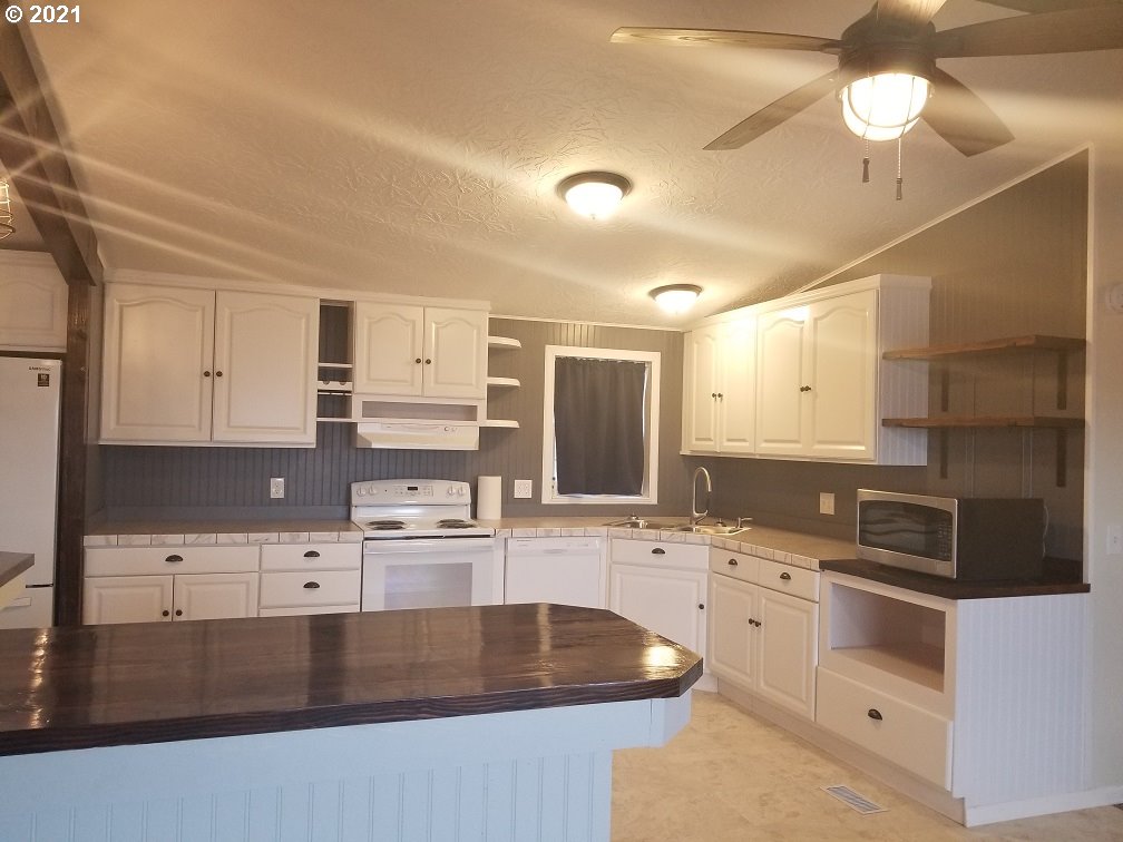 3321 Sandlin Road The Dalles, OR 97058 - Photo 8 of 25 Gallery Image 8