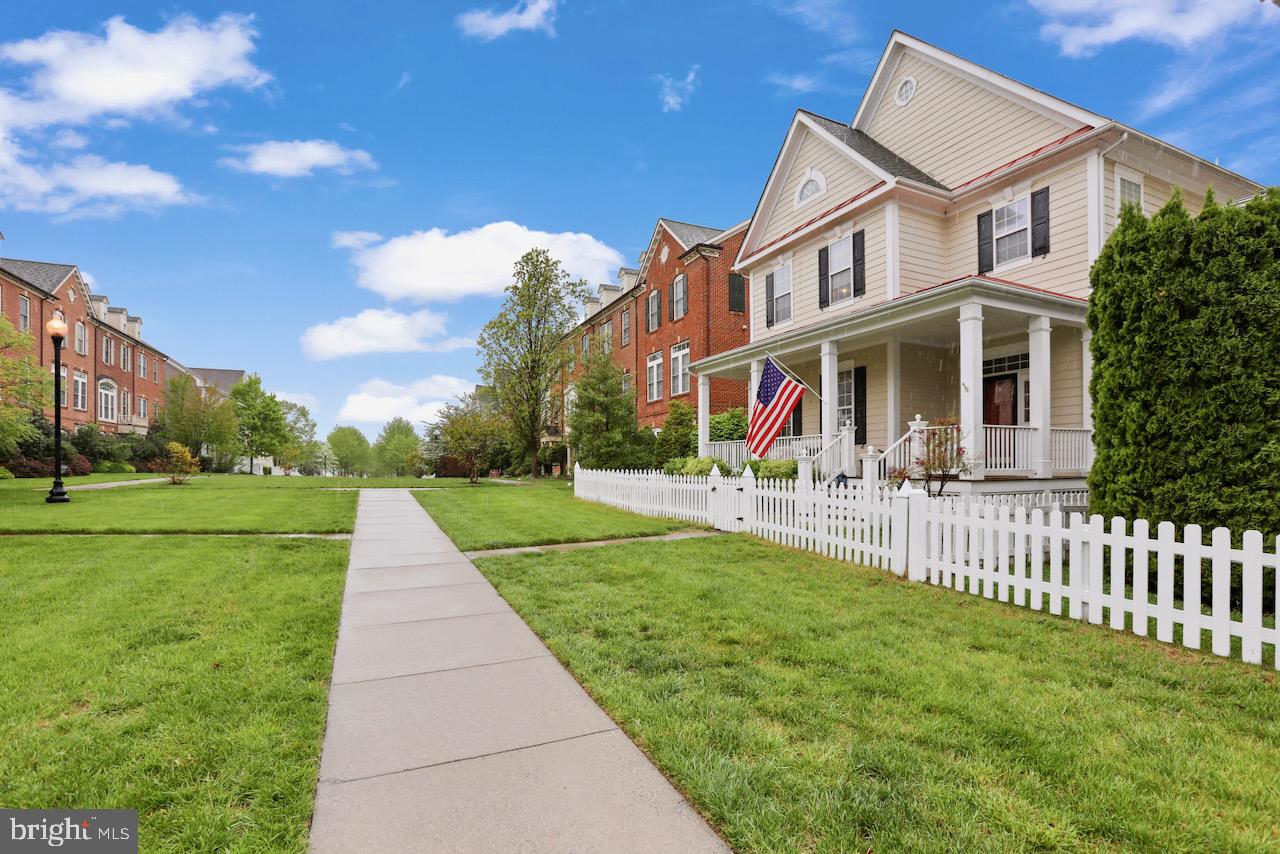 3936 Addison Woods Road Frederick, MD 21704 - Photo 3 of 25 Gallery Image 3