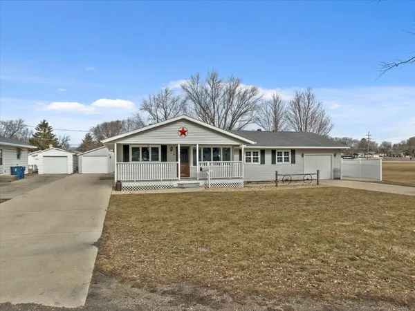 $220,000 | 709 East Meade Street, Pontiac, IL 61764