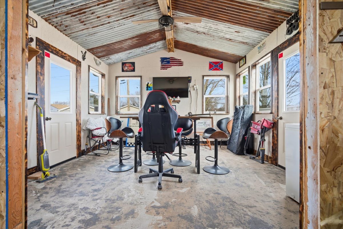 709 East Meade Street Pontiac, IL 61764 - Photo 26 of 38