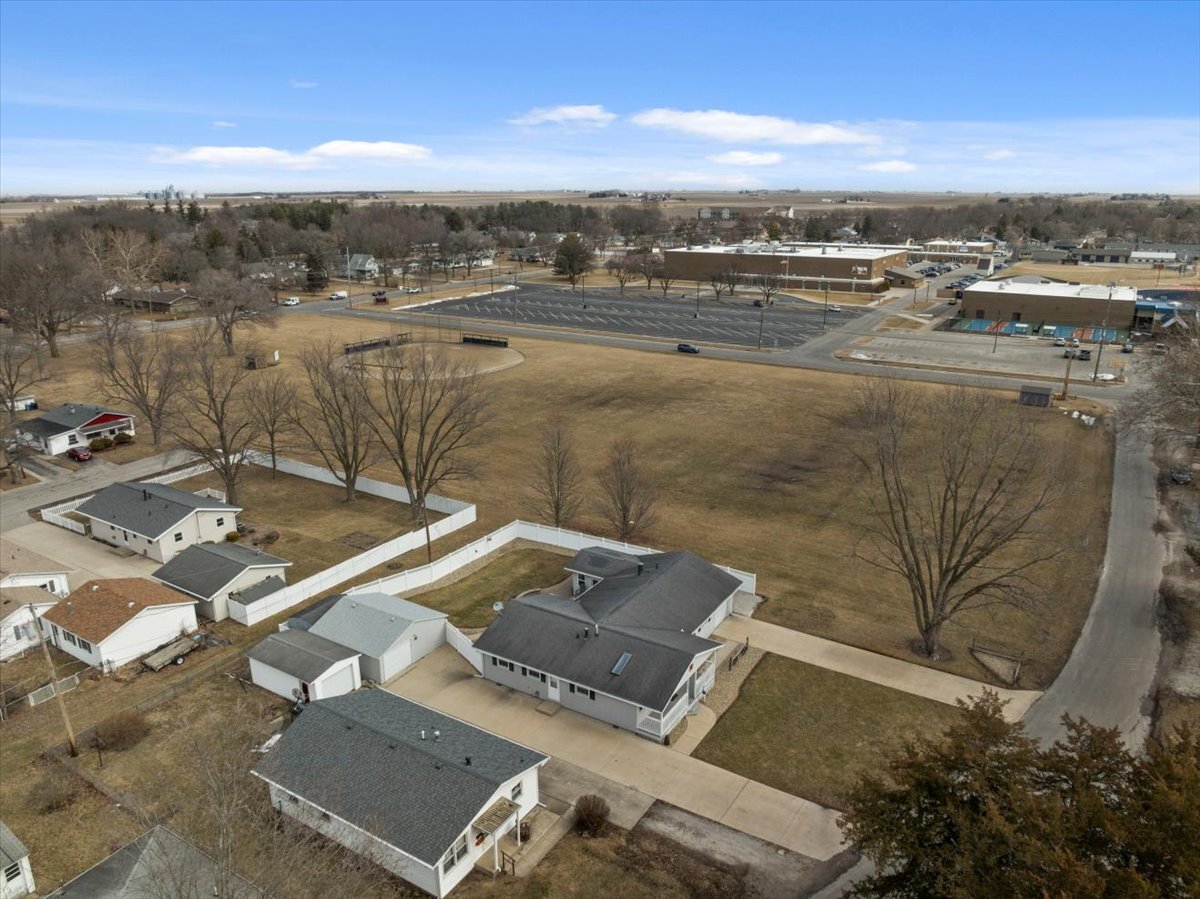 709 East Meade Street Pontiac, IL 61764 - Photo 35 of 38