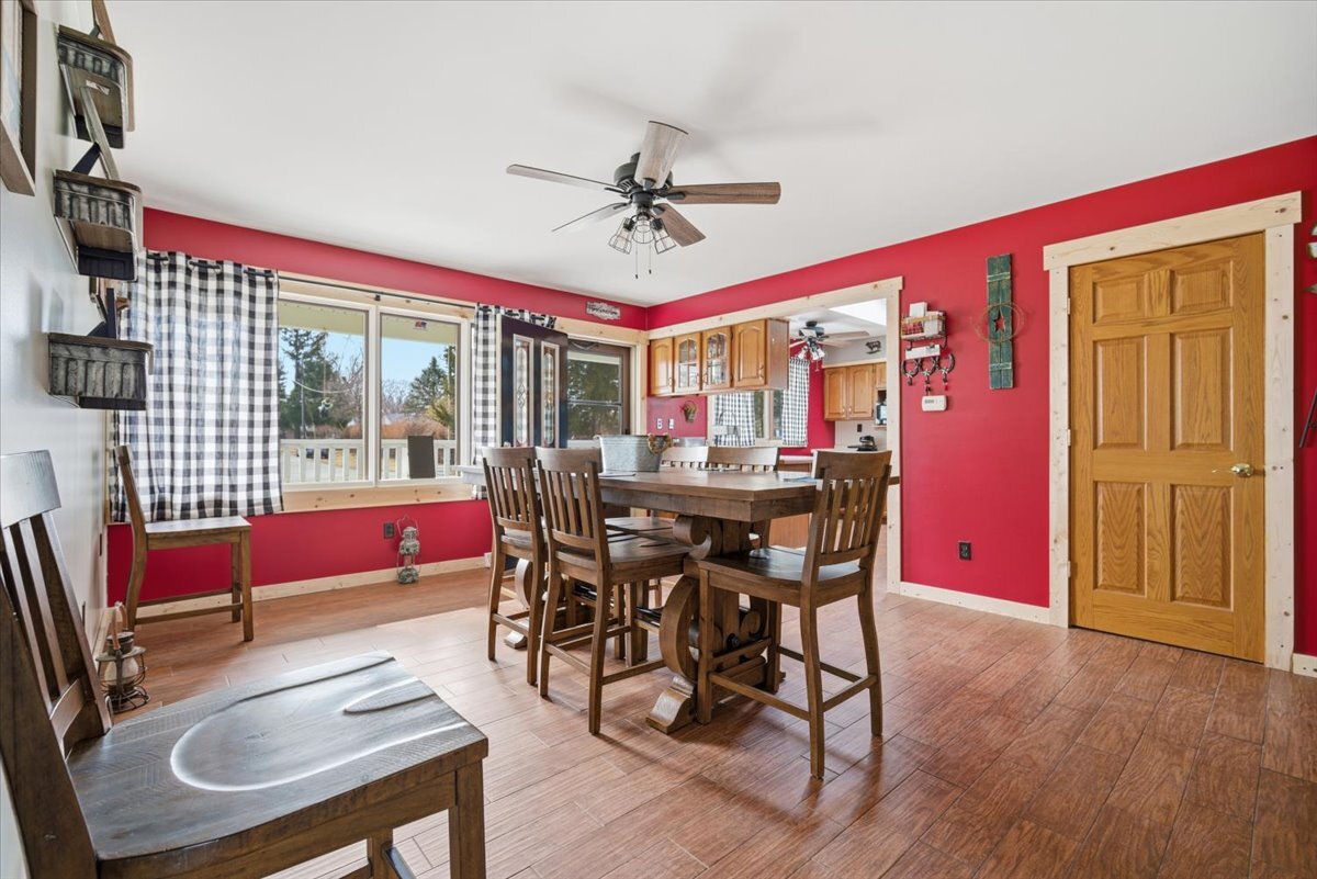 709 East Meade Street Pontiac, IL 61764 - Photo 7 of 38