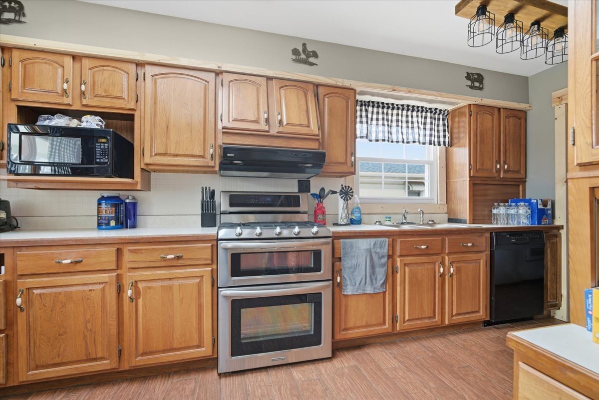 709 East Meade Street Pontiac, IL 61764 - Photo 10 of 38