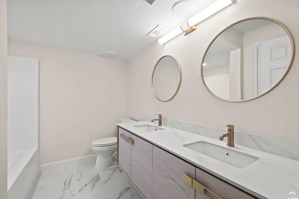 $1,295,000 | 1608 Prestwick Drive, Lawrence, KS 66047