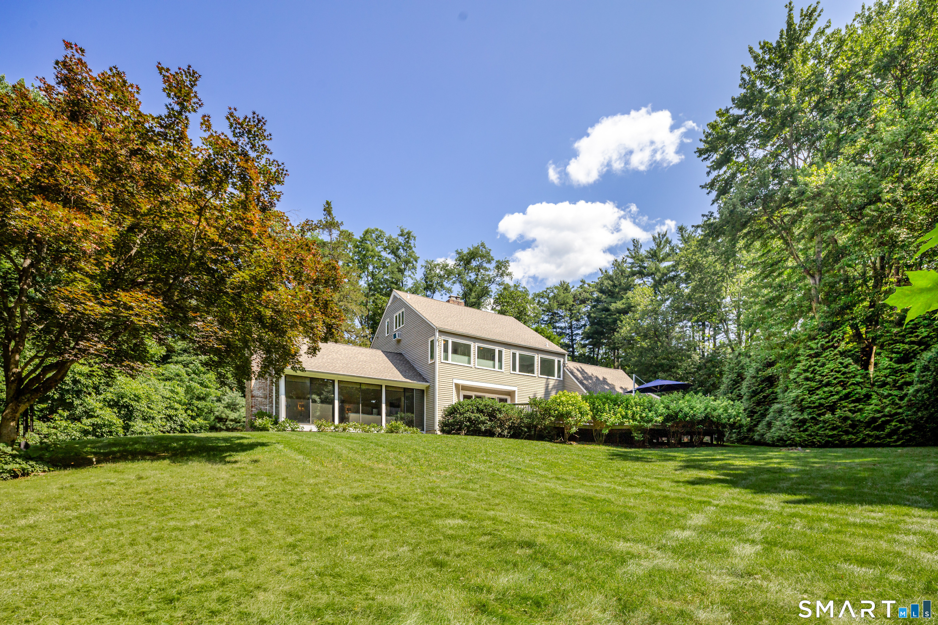 3 Ridge Road Weston, CT 06883 - Photo 4 of 25
