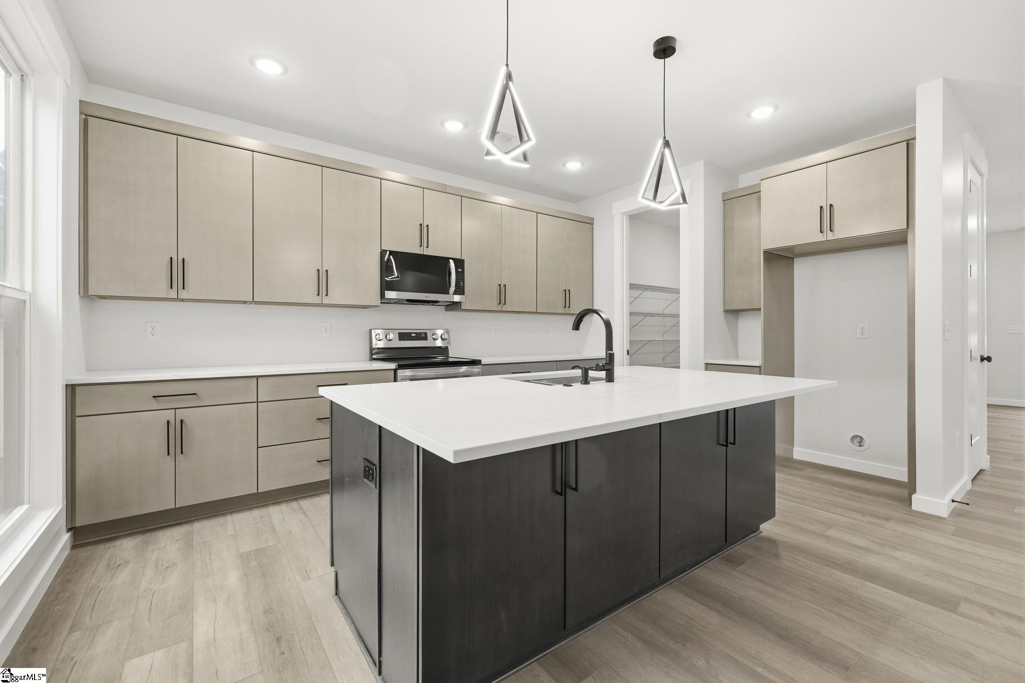 119 Jackson Street Greer, SC 29650 - Photo 7 of 30