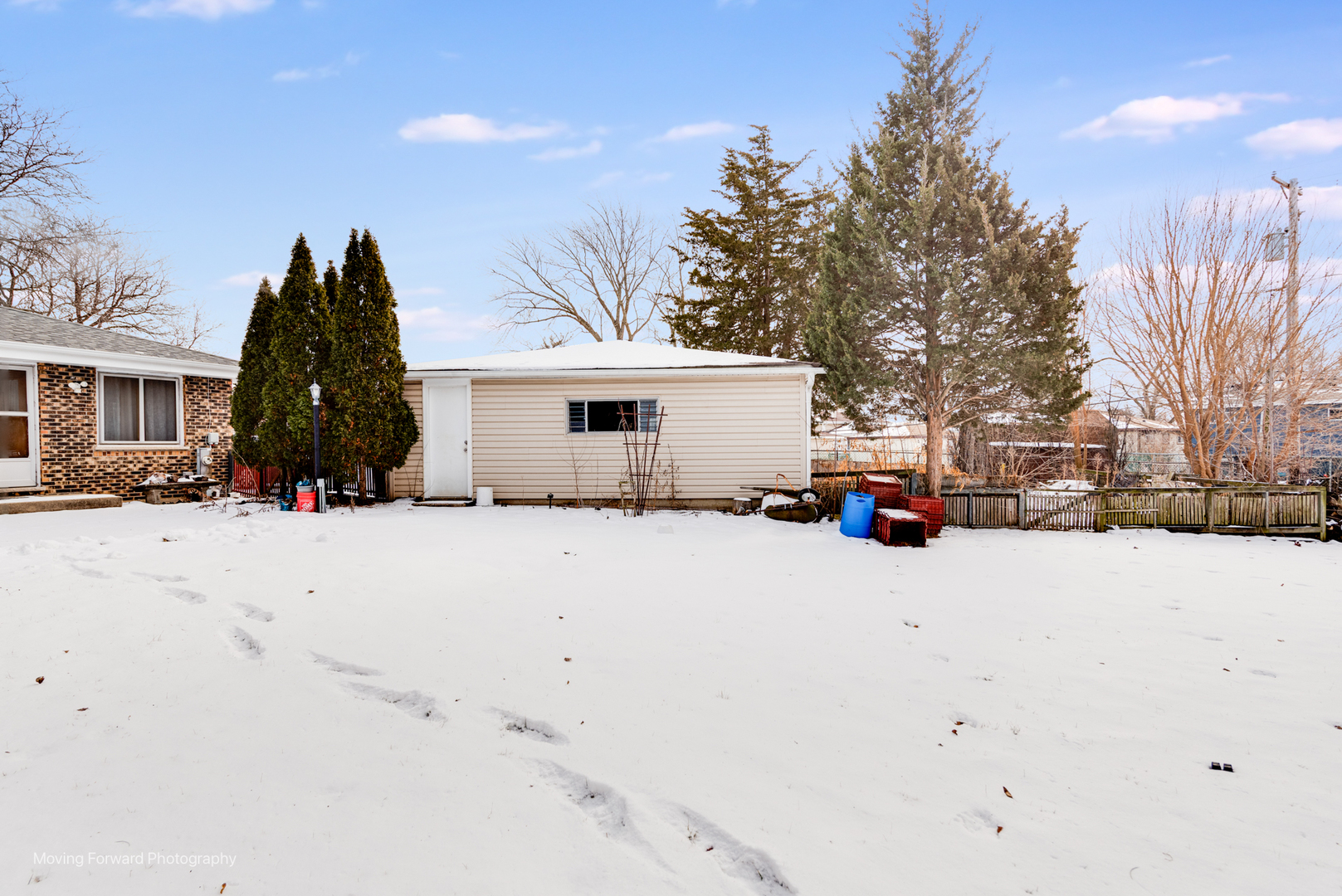 539 West Eggerding Drive Addison, IL 60101 - Photo 23 of 29 a view of a street with a building