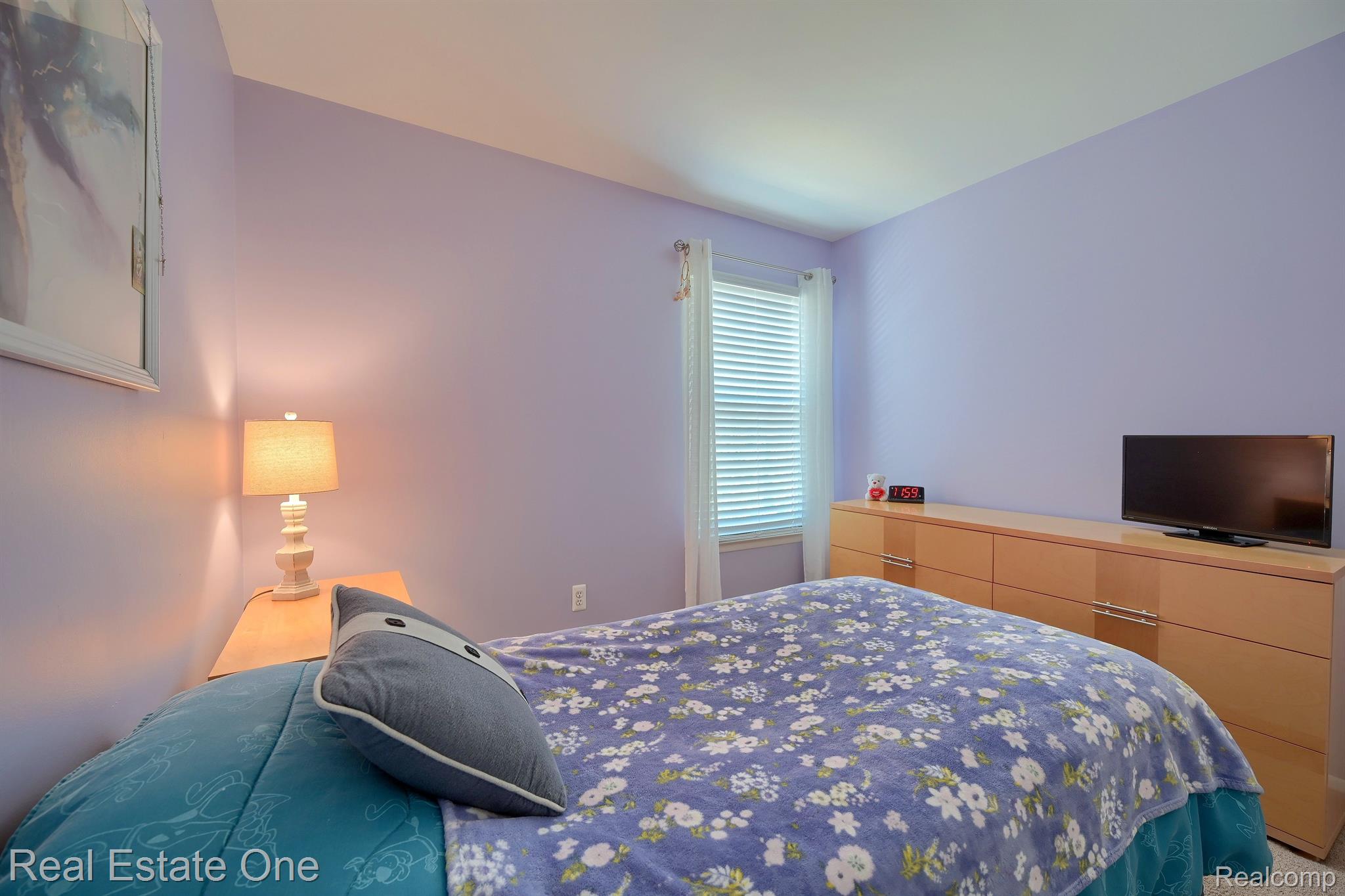 284 1st Street Rochester, MI 48307 - Photo 14 of 29 2nd Bedroom