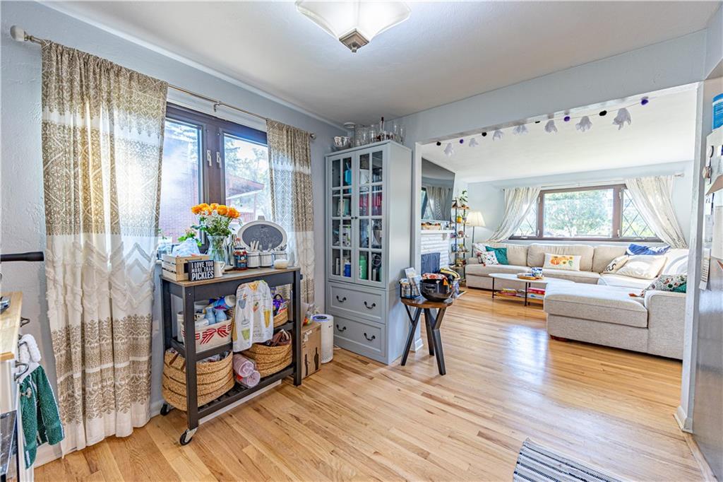 624 Fort Couch Road Pittsburgh, PA 15241 - Photo 8 of 35