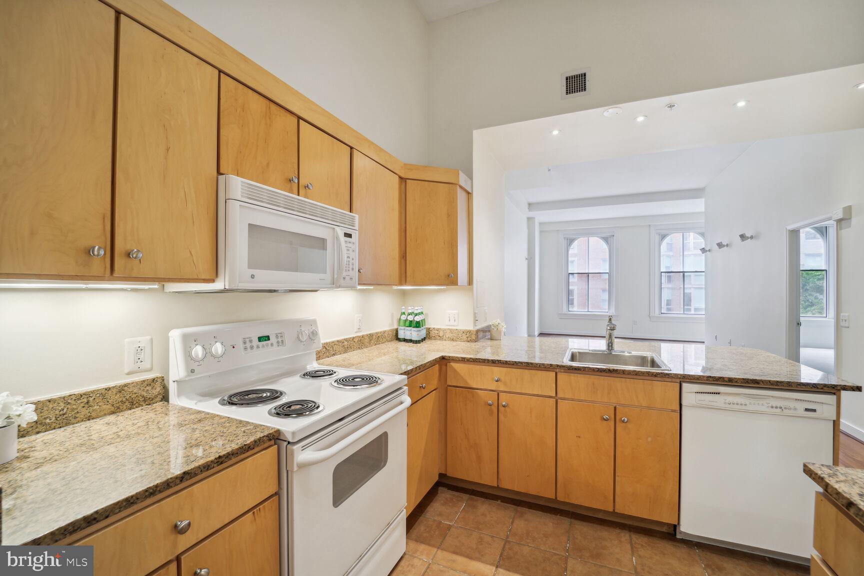 616 E Street Northwest, Unit 312 Washington, DC 20004 - Photo 3 of 26