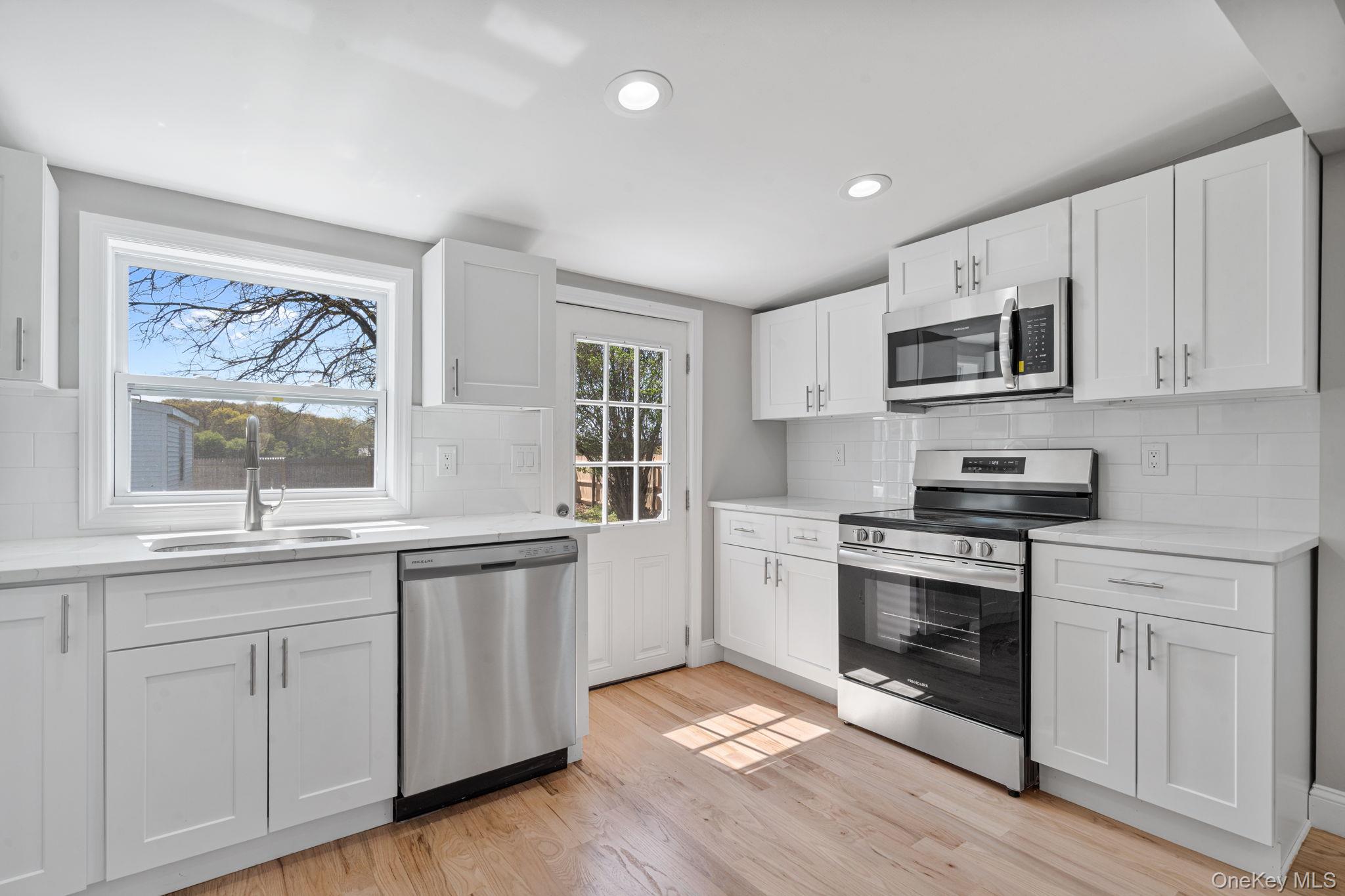 7600 Main Road, Unit 1 East Marion, NY 11939 - Photo 33 of 42