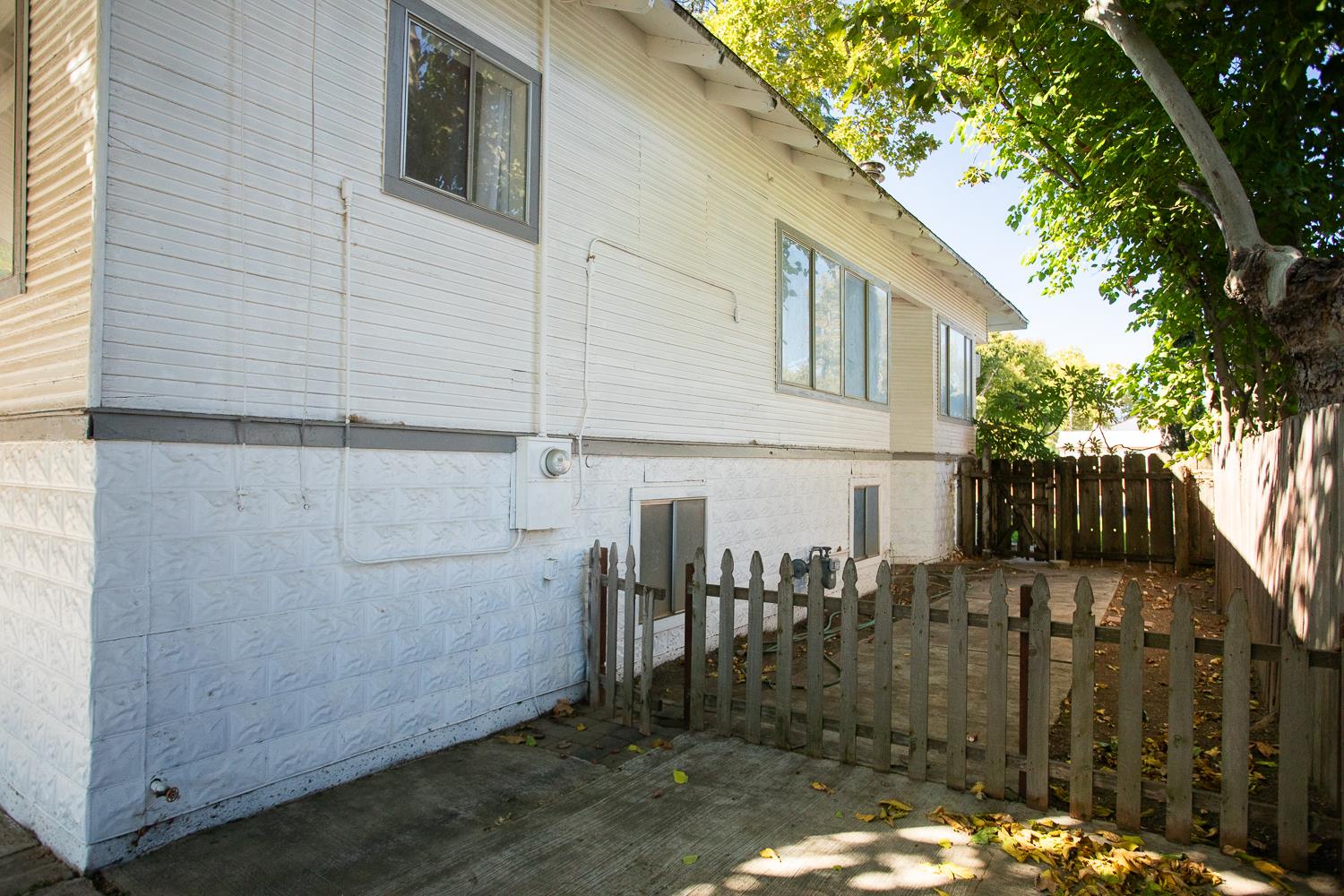 1585 Sycamore Street Gridley, CA 95948 - Photo 56 of 69 a view of back yard of the house
