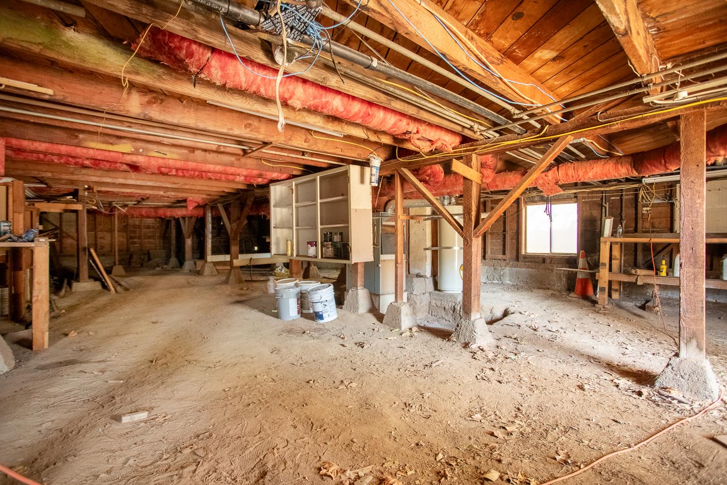 1585 Sycamore Street Gridley, CA 95948 - Photo 57 of 69 a view of a room with wooden roof