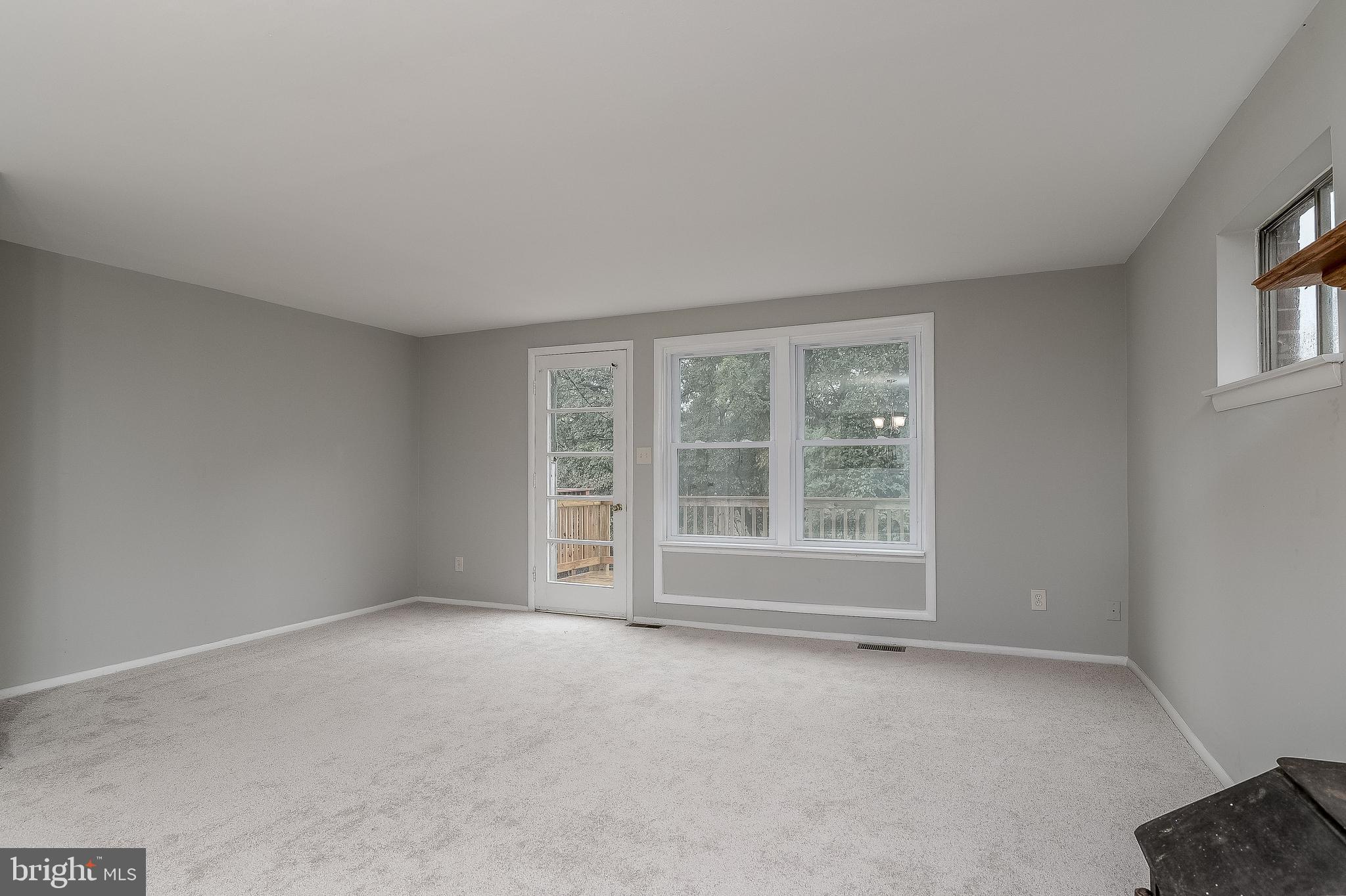1733 Langford Road Baltimore, MD 21207 - Photo 5 of 30 Family Room