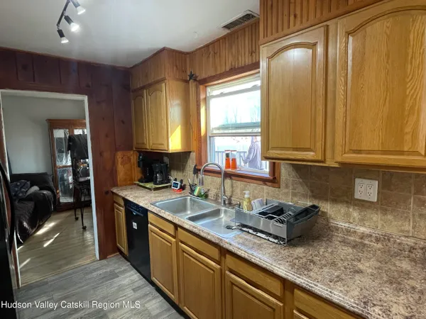 $379,900 | 459 Mountain View Avenue, Hurley, NY 12443