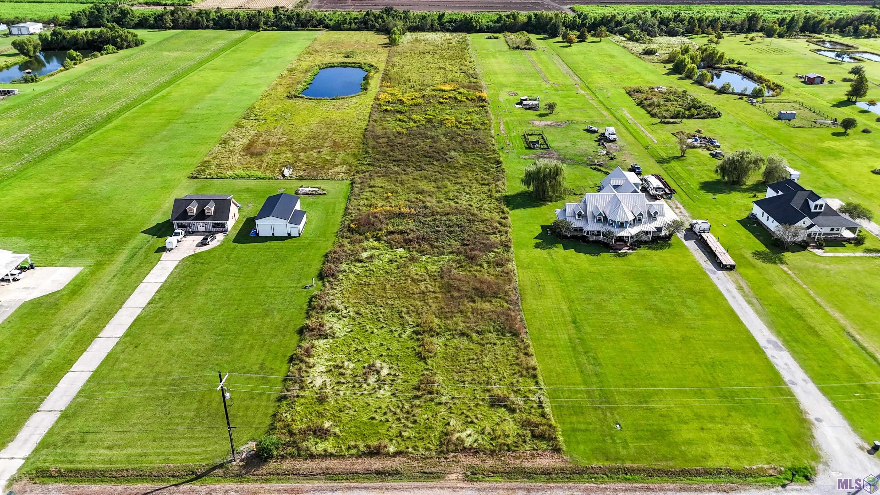 764 East Woodlawn Ranch Road Houma, LA 70363 - Photo 3 of 10