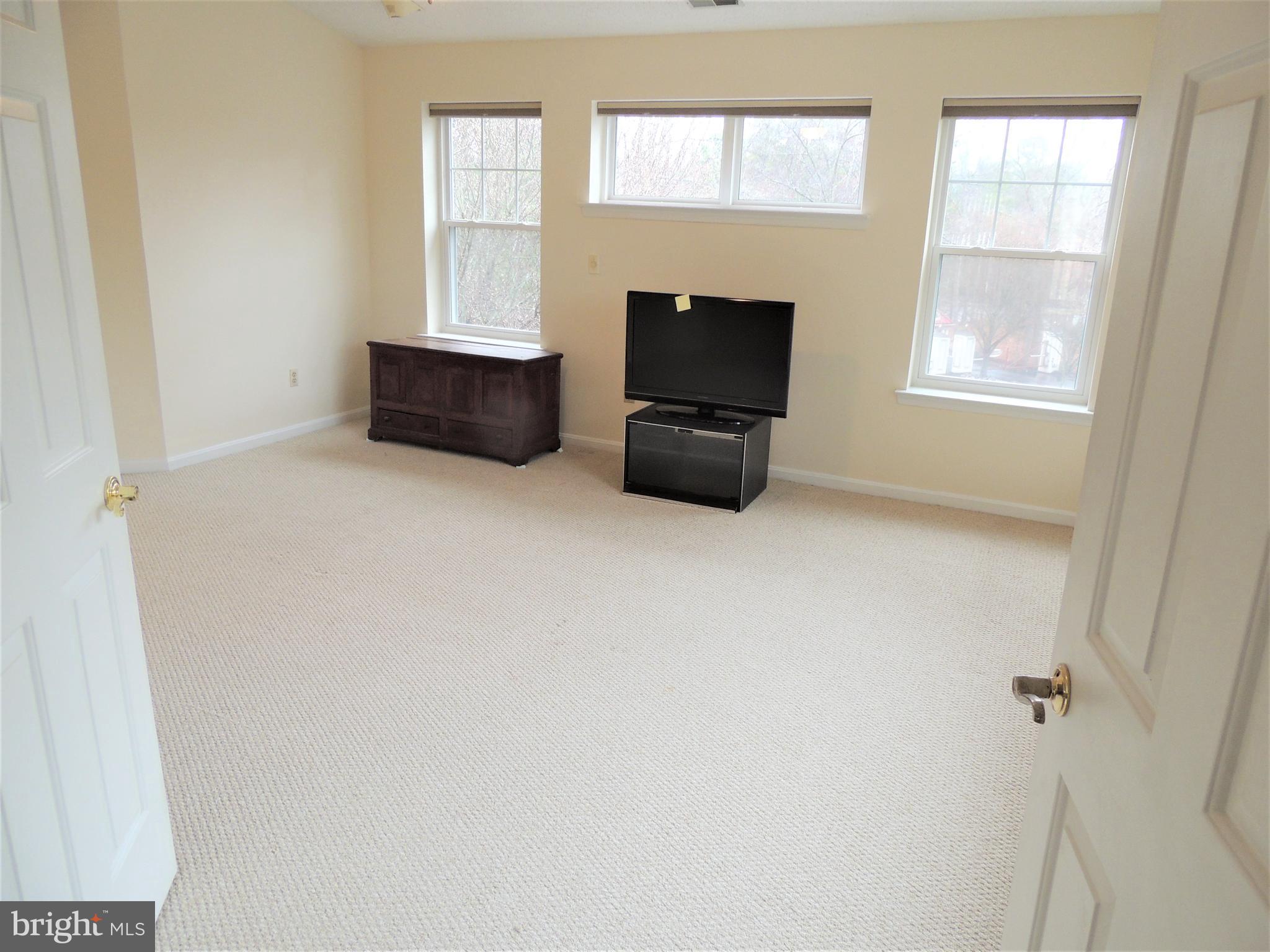 136 Square Rigger Way Solomons, MD 20688 - Photo 16 of 36 Spacious Owners Suite
