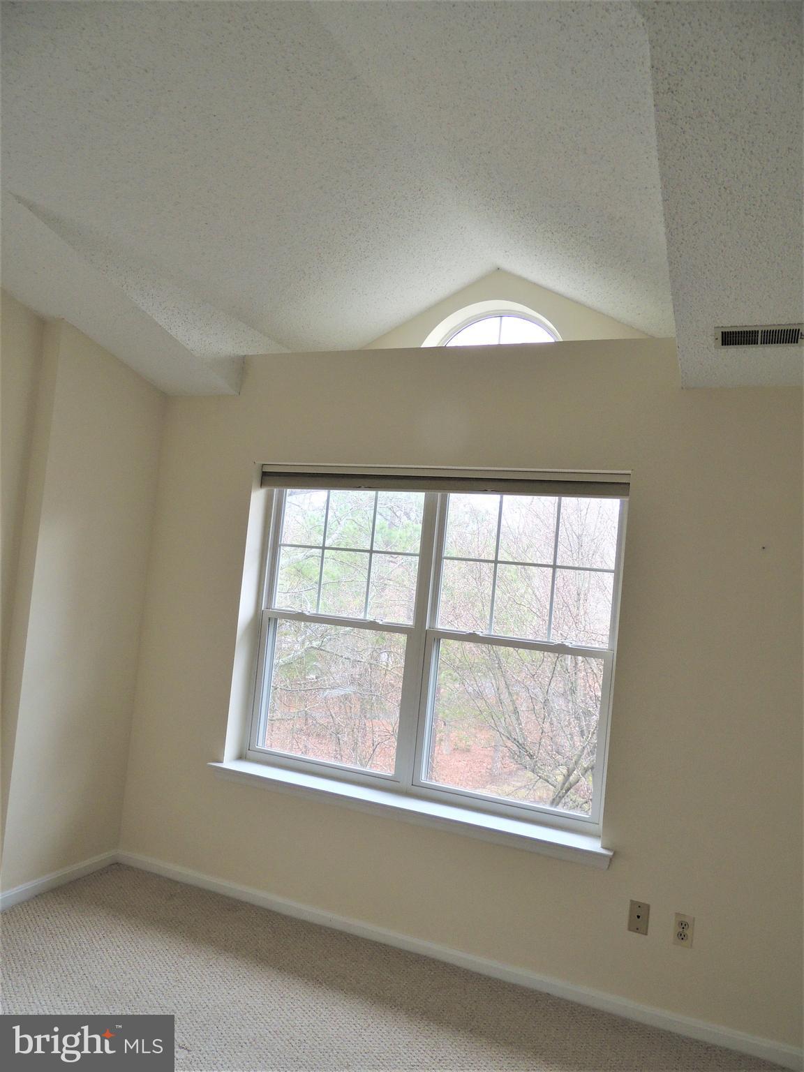 136 Square Rigger Way Solomons, MD 20688 - Photo 20 of 36 Second bedroom ceiling