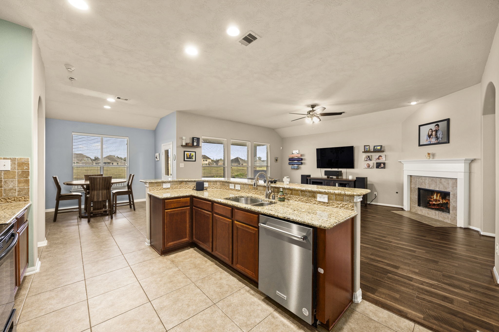 2202 Winchester Lake Rosenberg, TX 77471 - Photo 17 of 31 From kitchen to breakfast room and living area. Clean as can be and ready for a new family to enjoy.