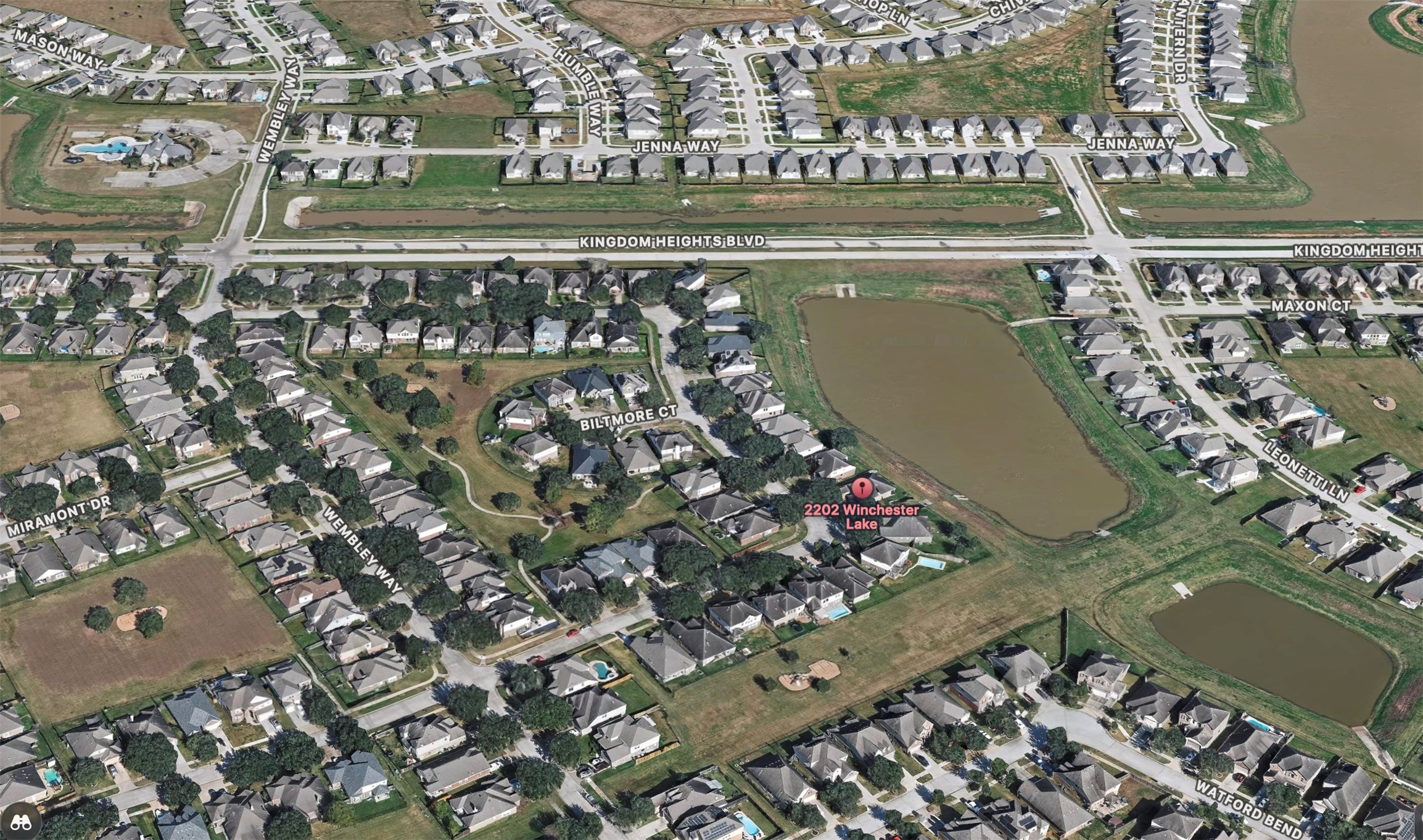 2202 Winchester Lake Rosenberg, TX 77471 - Photo 2 of 31 Property is tucked away in a low traffic, quiet part of Kingdom Heights. NO REAR NEIGHBORS!