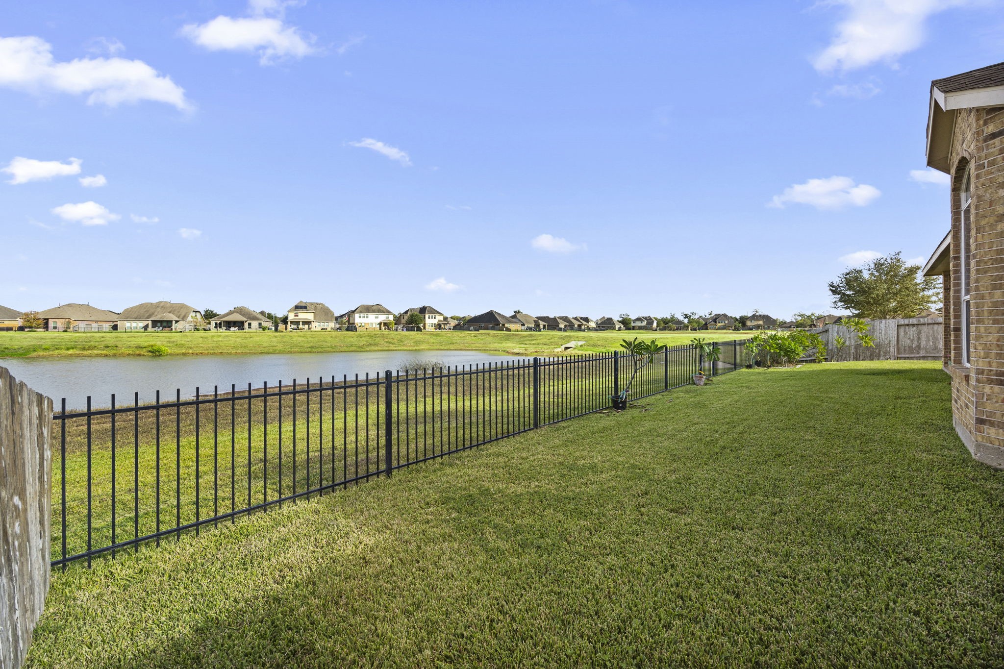 2202 Winchester Lake Rosenberg, TX 77471 - Photo 29 of 31 Kingdom Heights is a family oriented subdivision. Lots of community amenities await you.