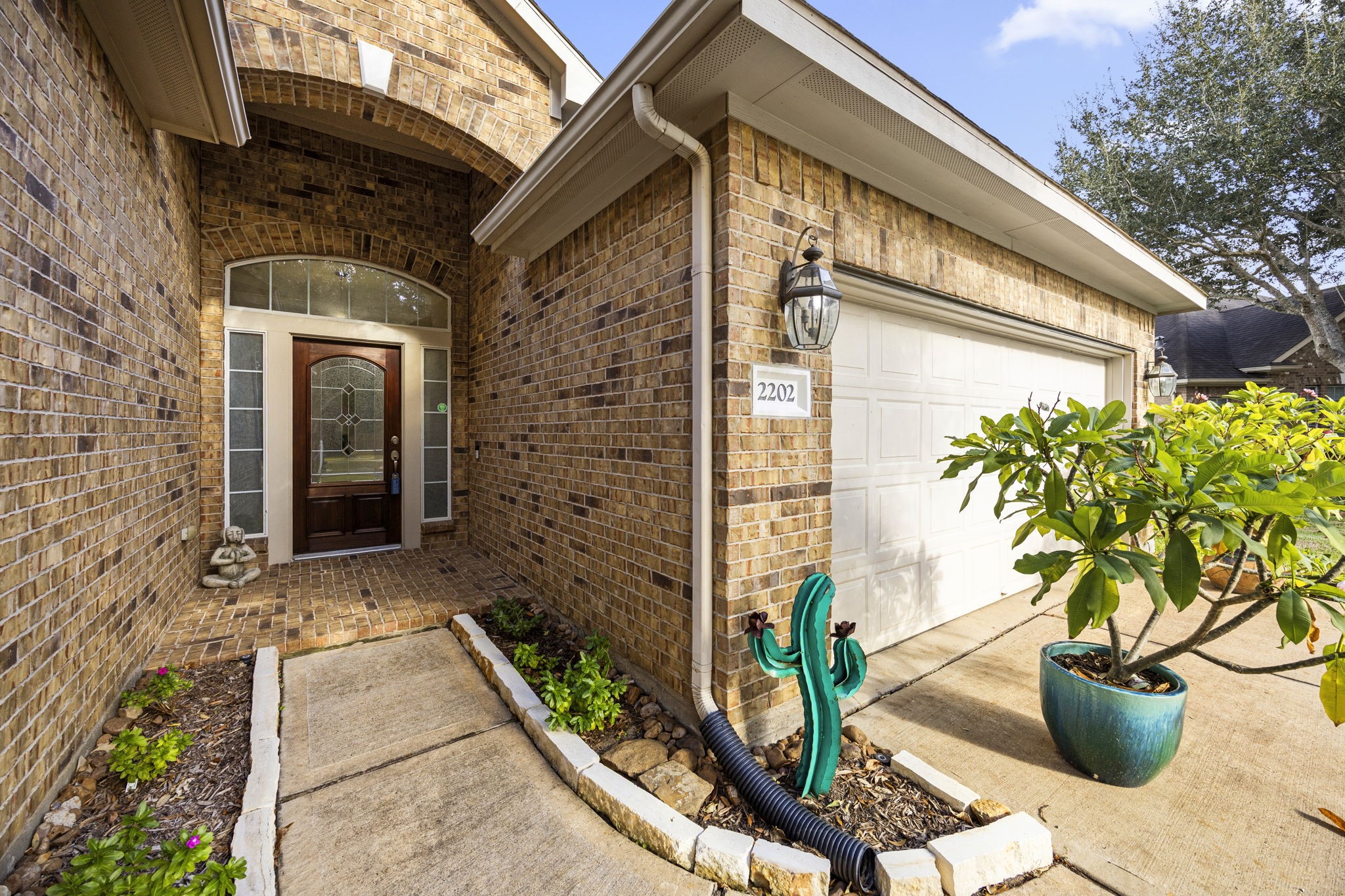 2202 Winchester Lake Rosenberg, TX 77471 - Photo 6 of 31 Leaded glass, rich wood entry door.