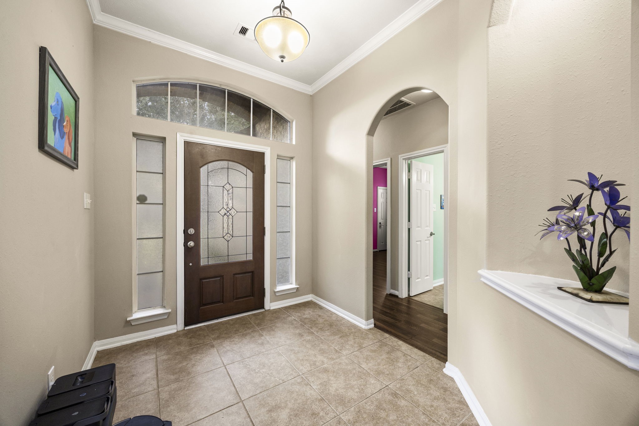 2202 Winchester Lake Rosenberg, TX 77471 - Photo 7 of 31 Entry is inviting. Tile flooring and art niche.