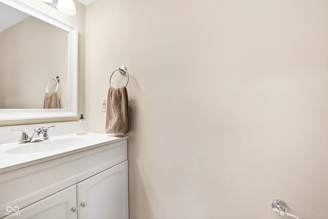 $210,000 | 7538 Castleton Farms N Drive, Indianapolis, IN 46256