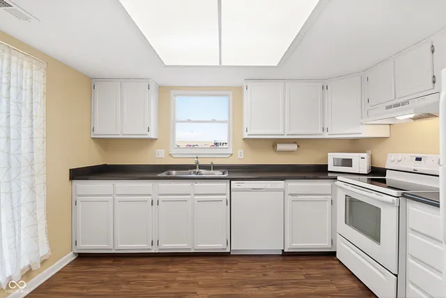 $210,000 | 7538 Castleton Farms N Drive, Indianapolis, IN 46256