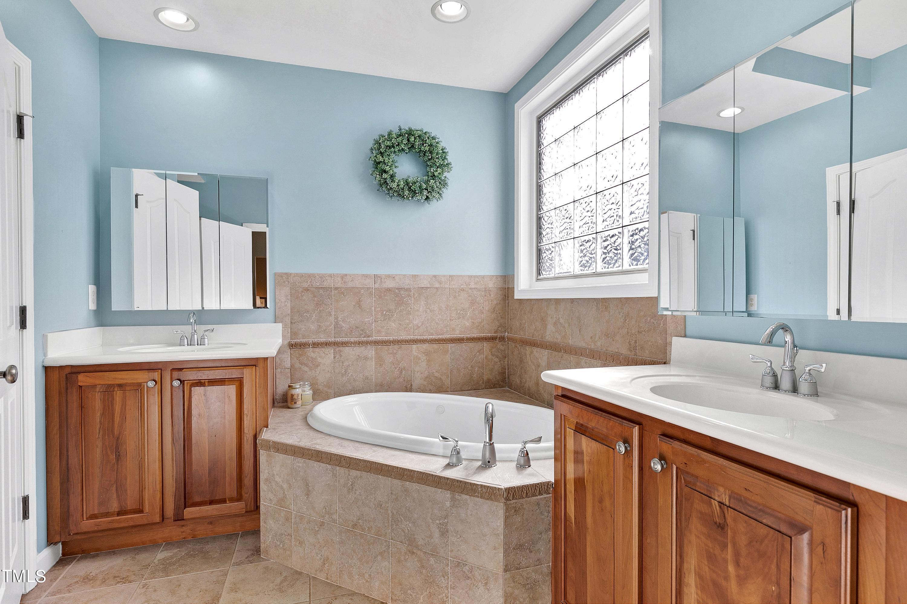 6115 Leesburg Lane Raleigh, NC 27617 - Photo 27 of 46 27-Scene-27